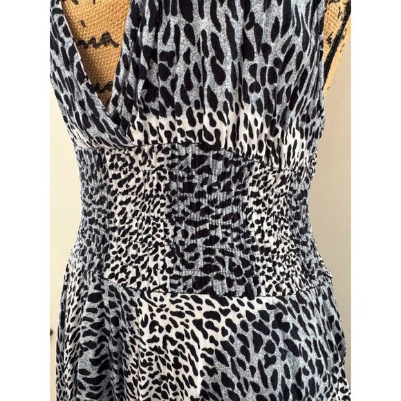 Leopard Print Low Cut Dress Size Med/Large - Picture 5 of 7